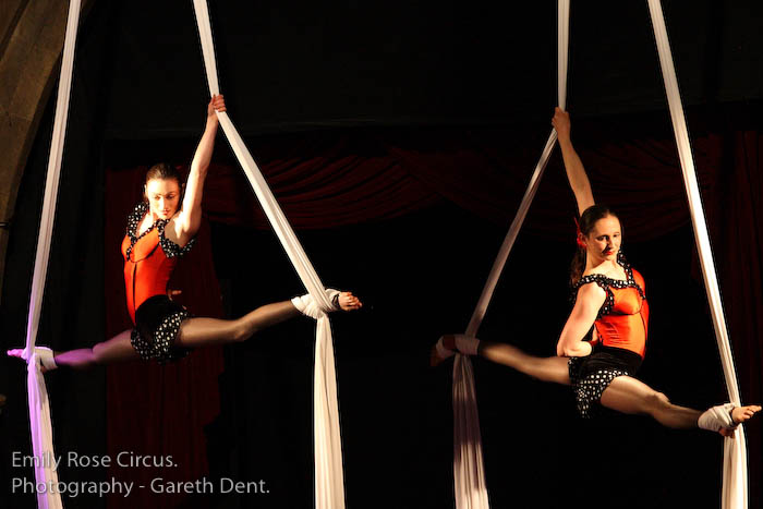 Mango Rose Silks Duet at Greentop Circus